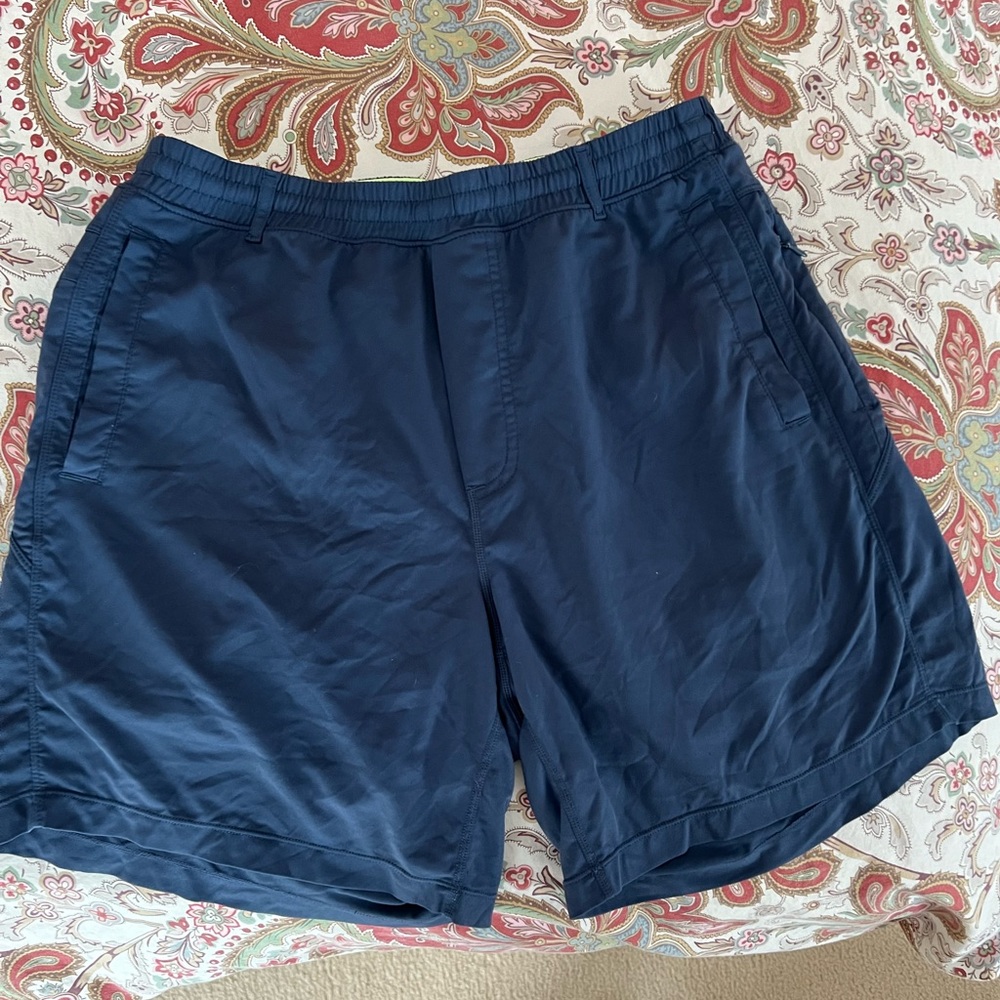 Birddog navy blue shorts size large.